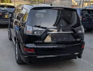 Mitsubishi Outlander 2012 Black
