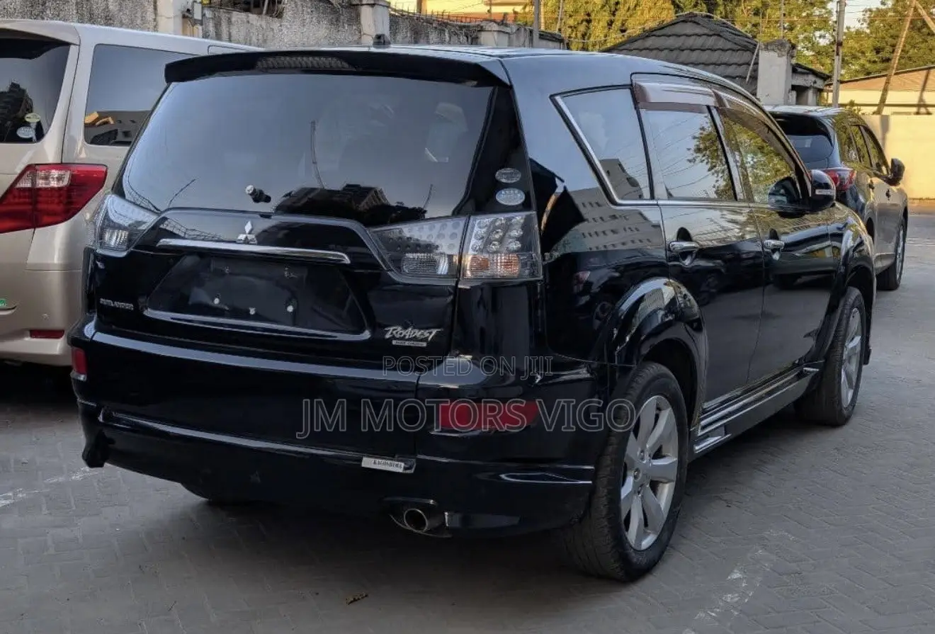 Mitsubishi Outlander 2012 Black