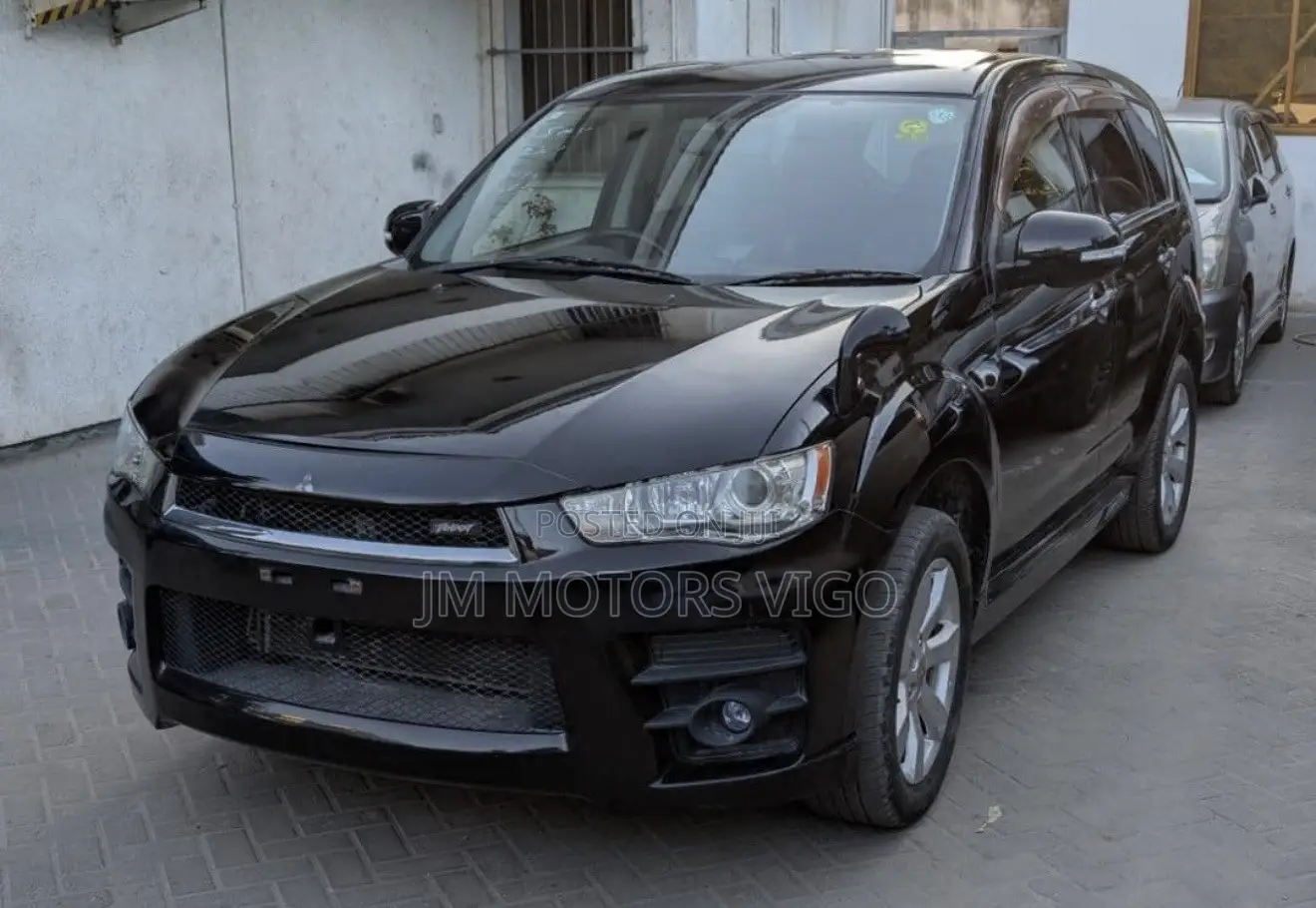 Mitsubishi Outlander 2012 Black
