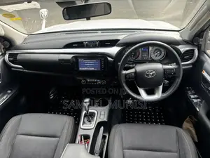 Toyota Hilux 2020 White