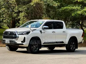 Toyota Hilux 2020 White