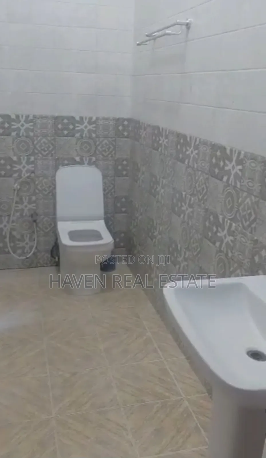 4bdrm Apartment in Mjini for rent