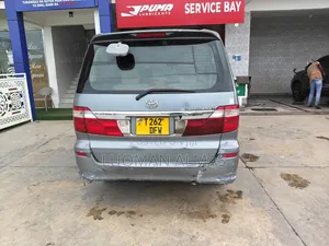Toyota Alphard 2.4 Petrol AWD 2002 Gray
