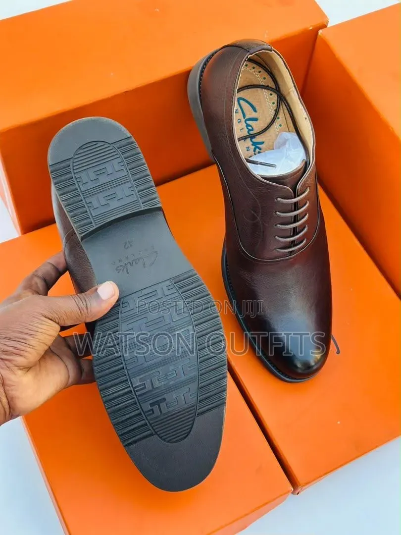 Men's Leather Shoes Flexible Rubber Soles Clarks OG