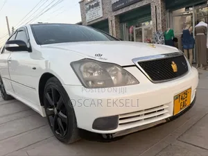Toyota Crown 2004 White