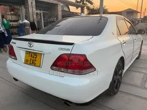 Toyota Crown 2004 White