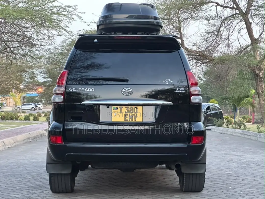 Toyota Land Cruiser Prado 2006 Black