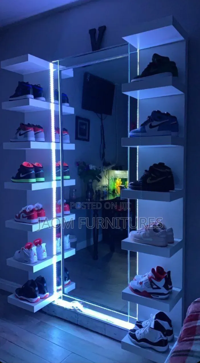Shoeranks Dressing Mirror. (Don't Hesitate to Contact Us)