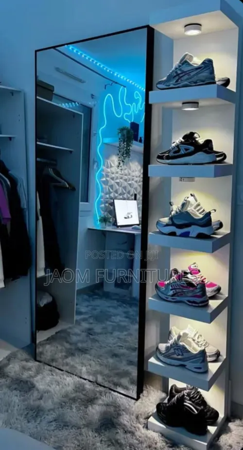 Shoeranks Dressing Mirror. (Don't Hesitate to Contact Us)