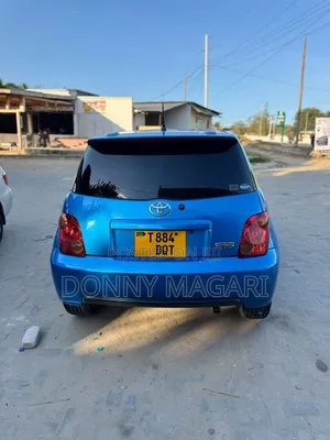Toyota IST 2005 Blue