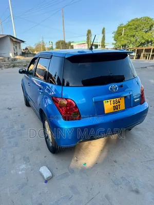 Toyota IST 2005 Blue