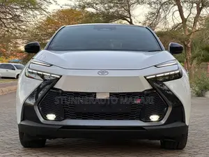 Toyota C-HR 2024 White
