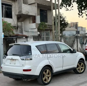 Mitsubishi Outlander 2008 White