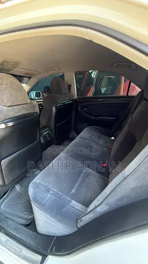 Toyota Crown Royale 2005 White