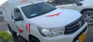Toyota Hilux 2021 White