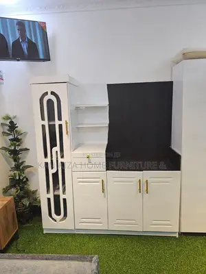 Kabati La Kitchen Cabinet Lenye Milango Minne Na Jiko La Plate Mbili