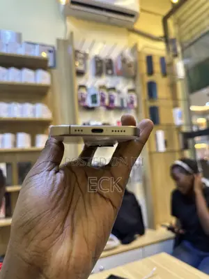 New Apple iPhone 16 Pro 256 GB Gold