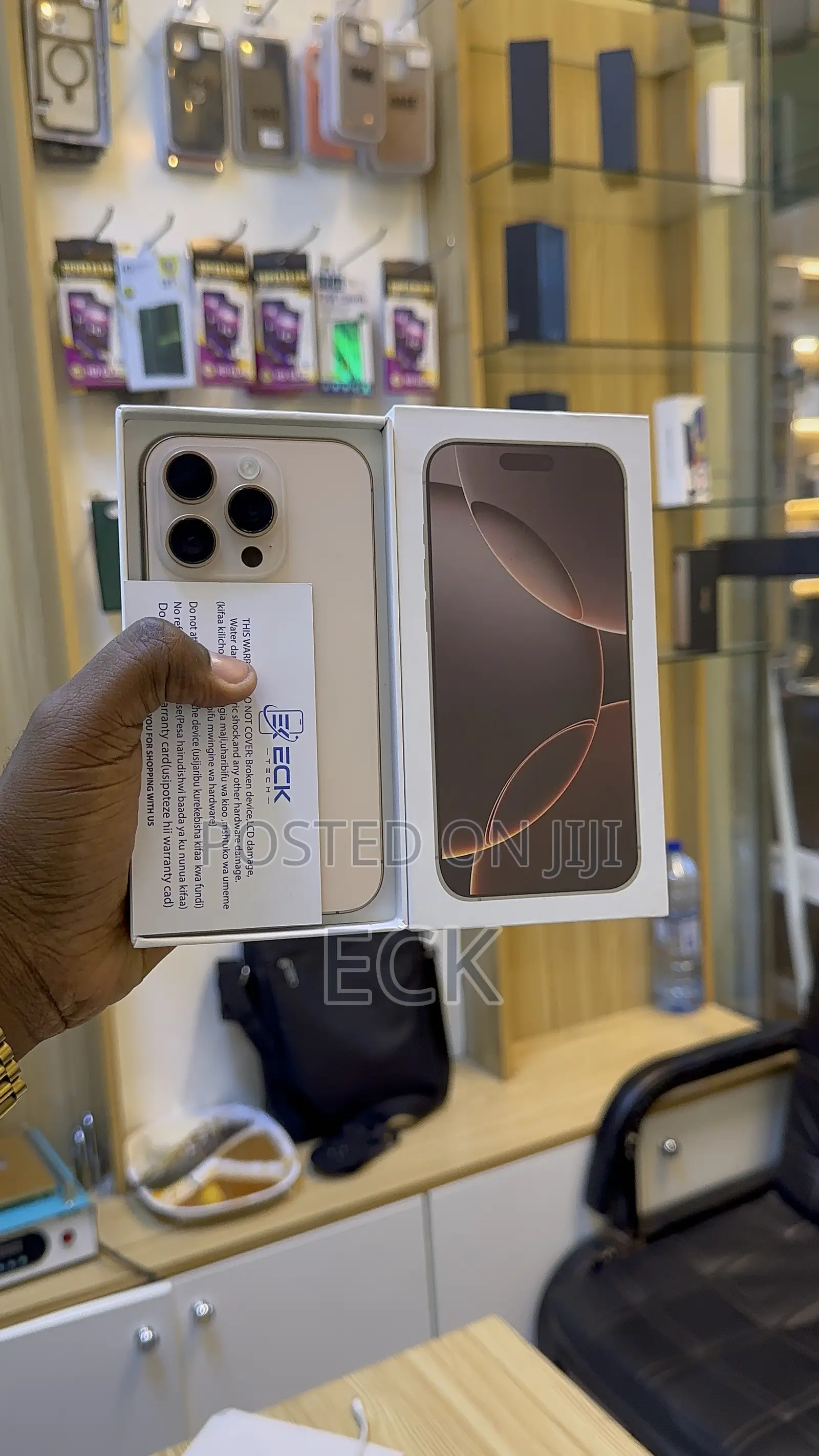 New Apple iPhone 16 Pro 256 GB Gold