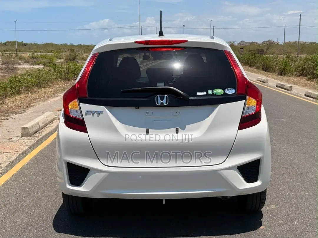 Honda Fit 2016 White