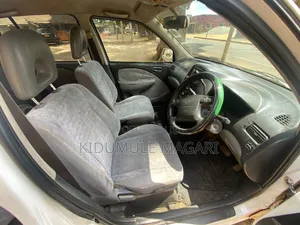 Toyota Raum 2000 Pearl