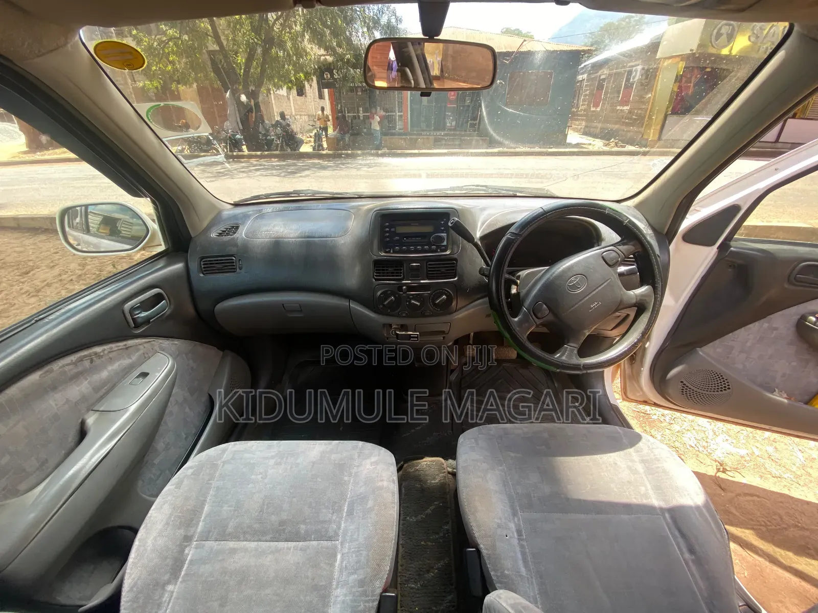 Toyota Raum 2000 Pearl