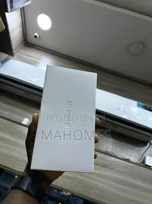 Apple Watch Ultra 3 49mm Natural Titanium