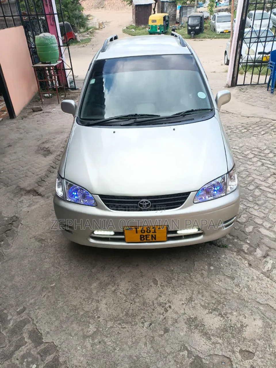 Toyota Corolla Spacio 2000 Silver