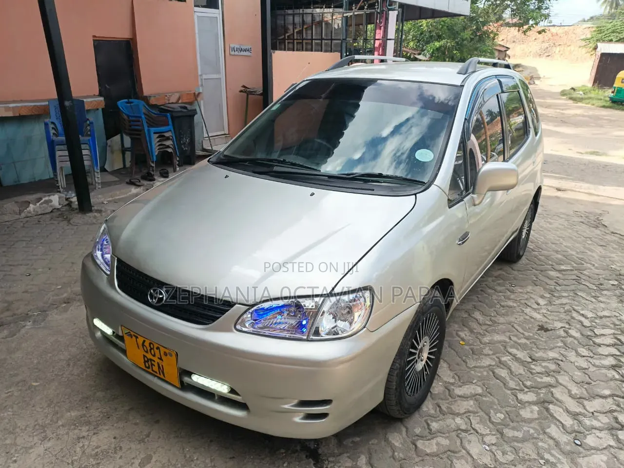 Toyota Corolla Spacio 2000 Silver