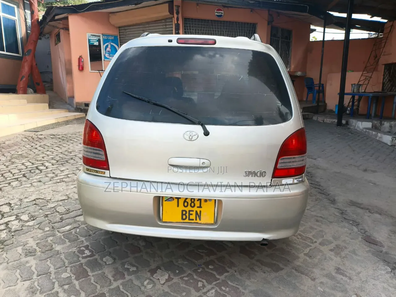 Toyota Corolla Spacio 2000 Silver