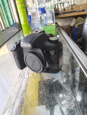 Canon 7d Body Pekee Mkanda,chaja,menu Book