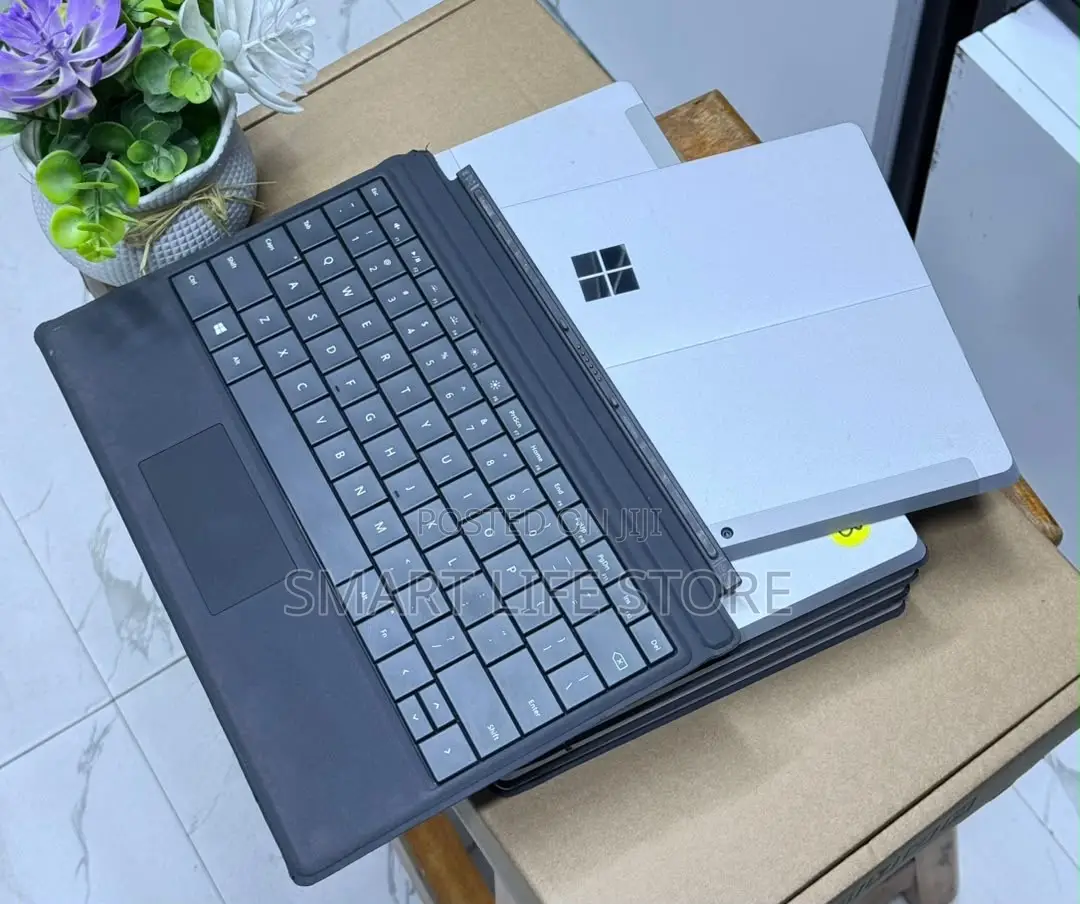 New Laptop Microsoft Surface Laptop 3 4GB Intel Core i3 SSD 128GB