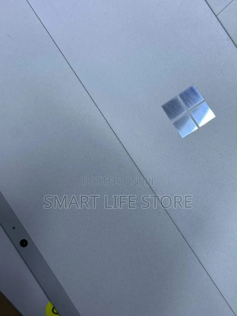New Laptop Microsoft Surface Laptop 3 4GB Intel Core i3 SSD 128GB