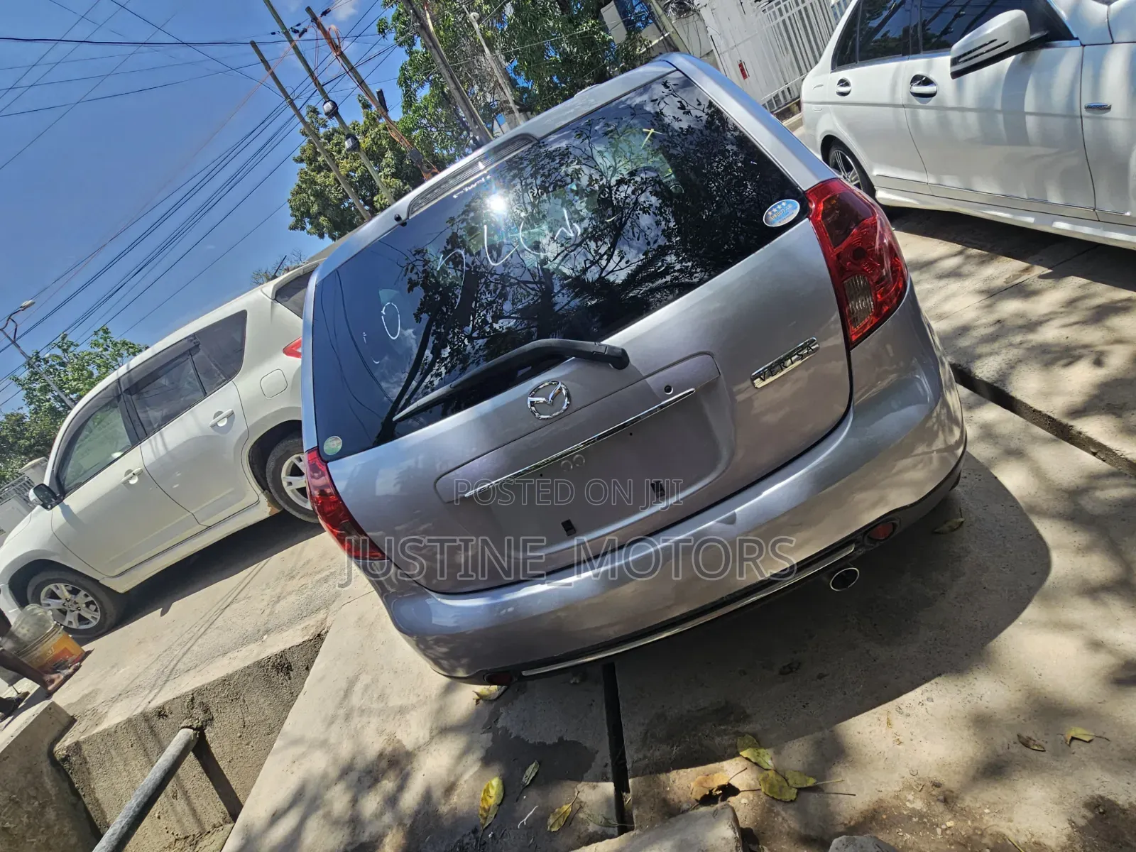 Mazda Verisa 2011 Silver