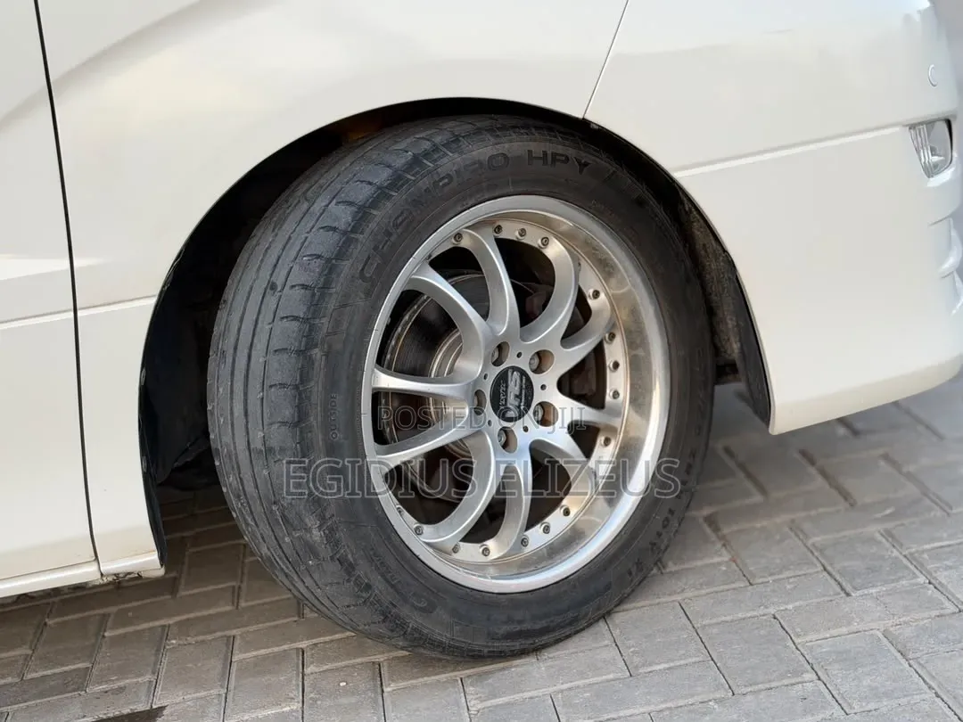 Toyota Alphard 2006 White