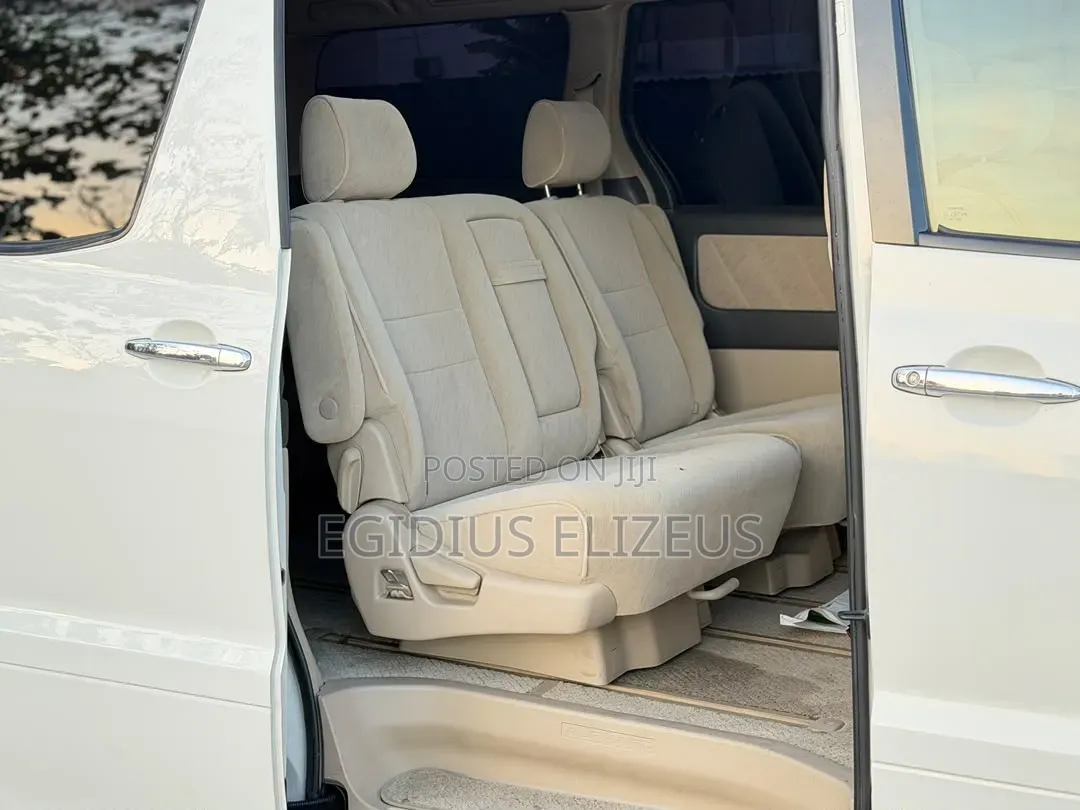 Toyota Alphard 2006 White