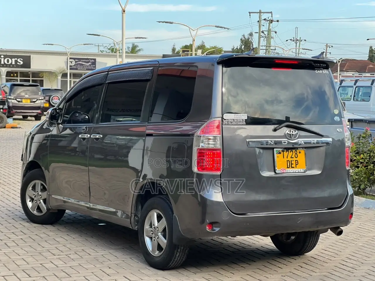 Toyota Noah 2.0 143hp AWD (7 Seater) 2007 Gray
