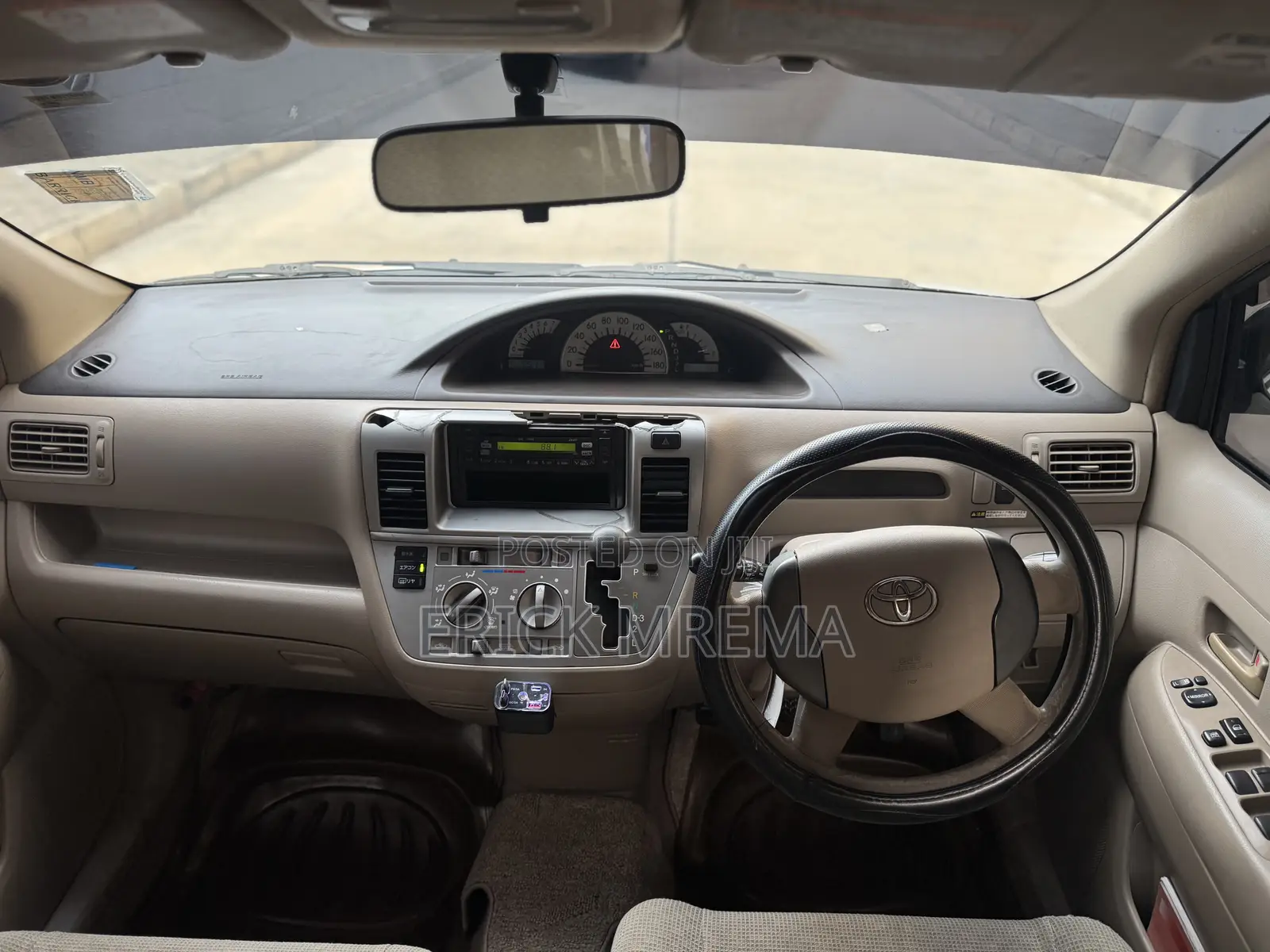 Toyota Raum 2004 Silver