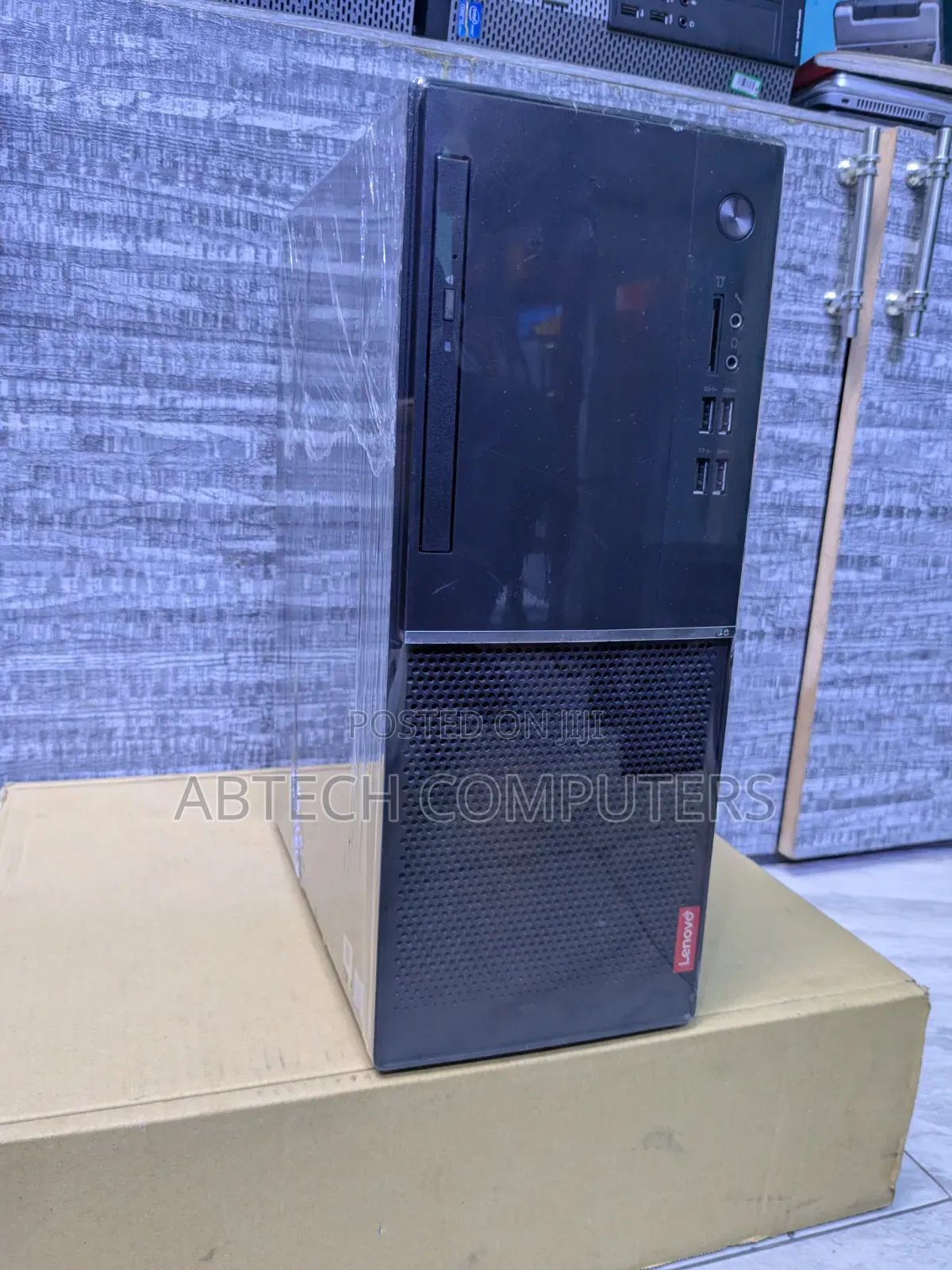 Desktop Computer Lenovo V520 4GB Intel Core i5 HDD 500GB