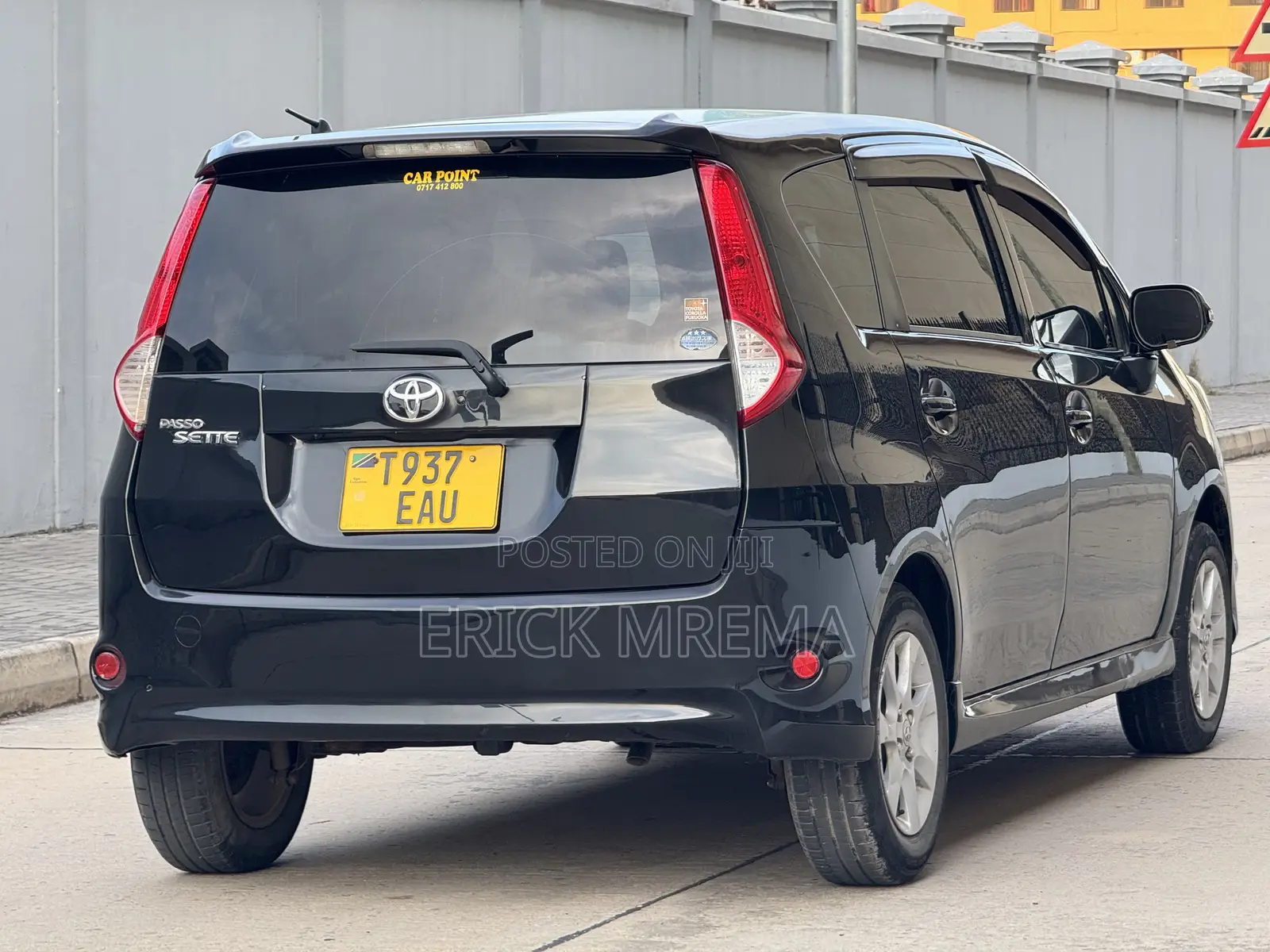 Toyota Passo Sette 2010 Black