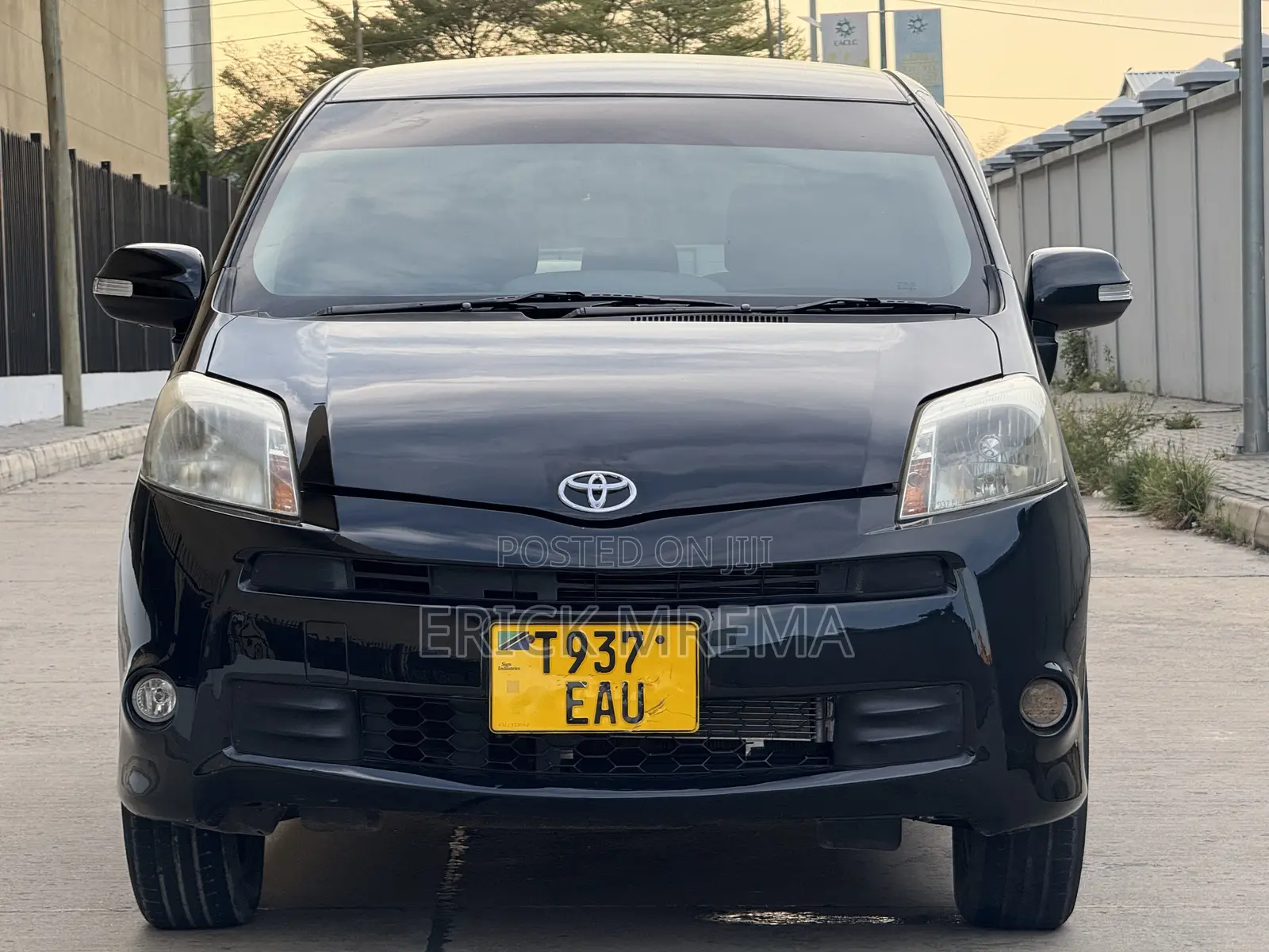 Toyota Passo Sette 2010 Black