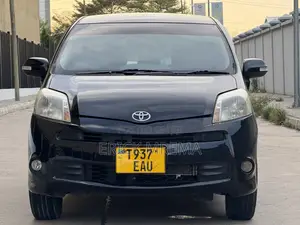 Toyota Passo Sette 2010 Black