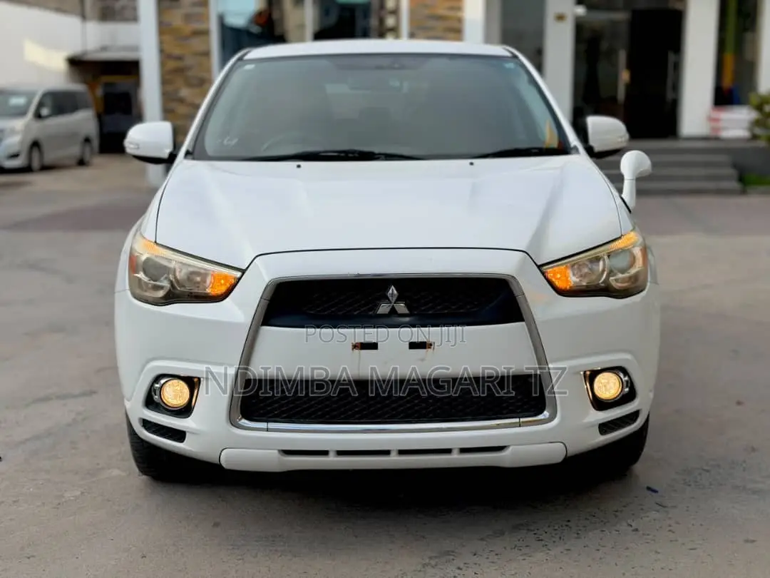 Mitsubishi RVR 2009 White