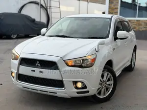 Mitsubishi RVR 2009 White