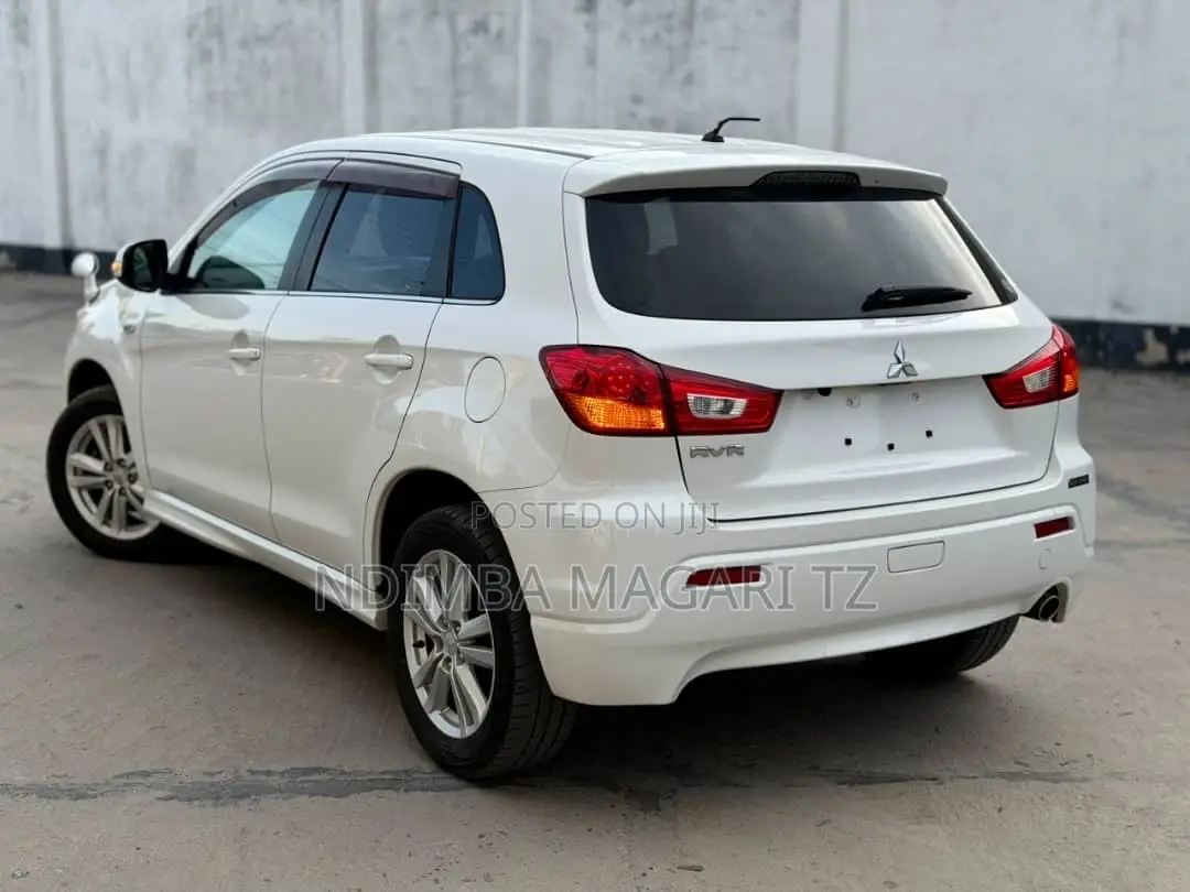 Mitsubishi RVR 2009 White