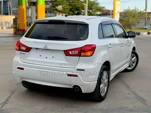 Mitsubishi RVR 2009 White