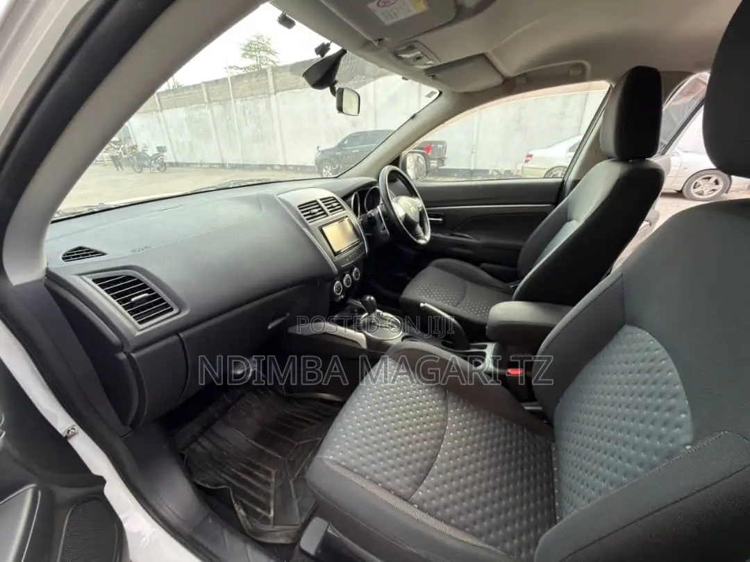 Mitsubishi RVR 2009 White