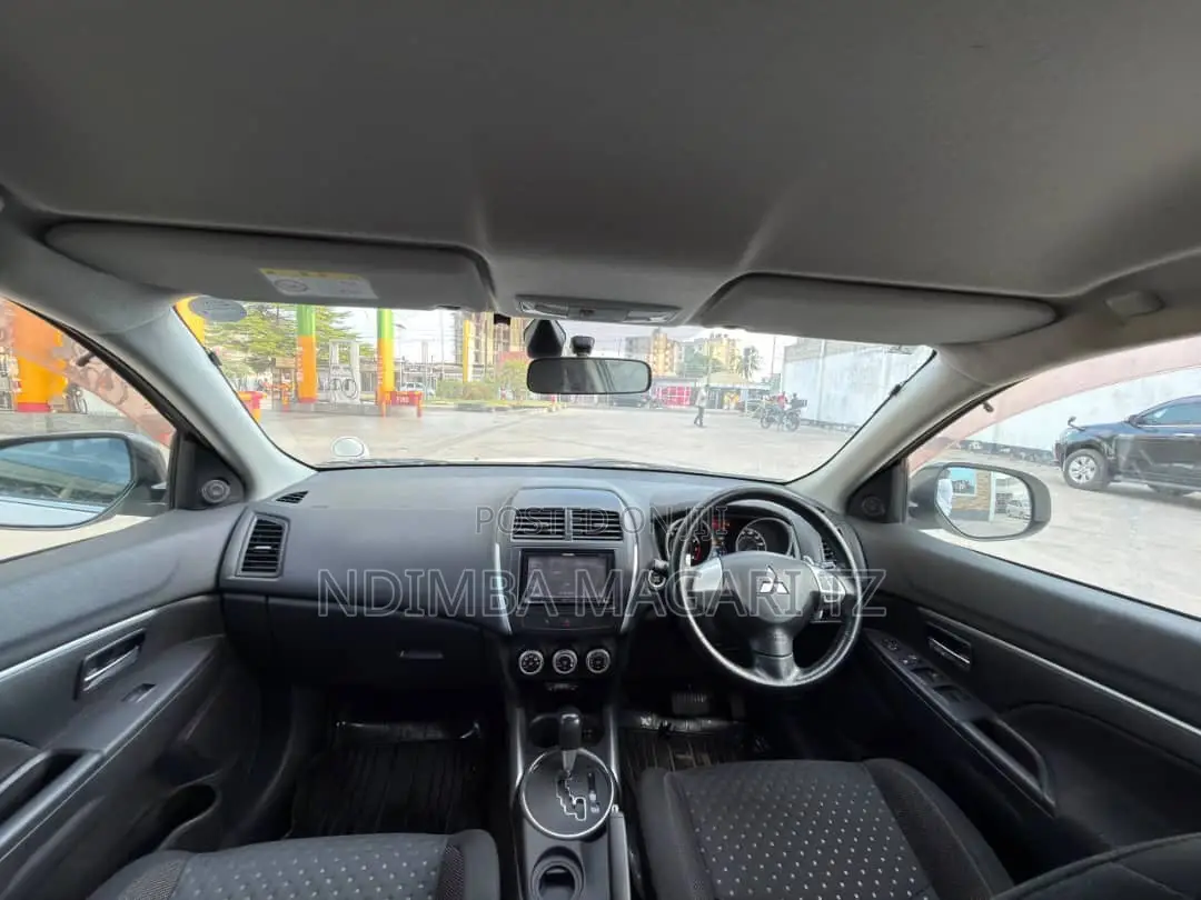 Mitsubishi RVR 2009 White