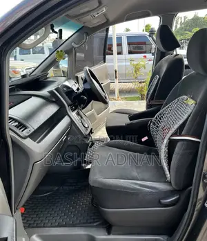 Toyota Noah 2.0 143hp FWD (7 Seater) 2007 Gray