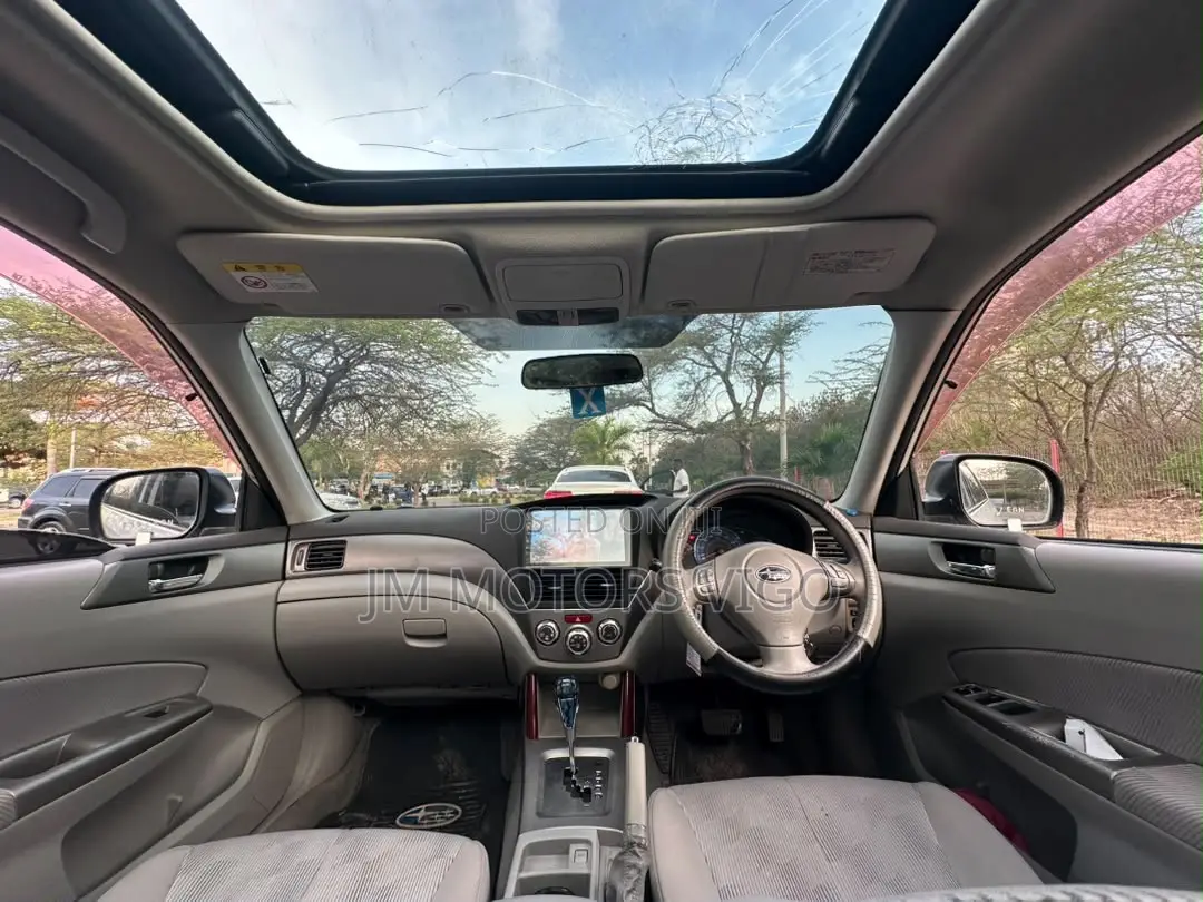 Subaru Forester 2010 Pearl