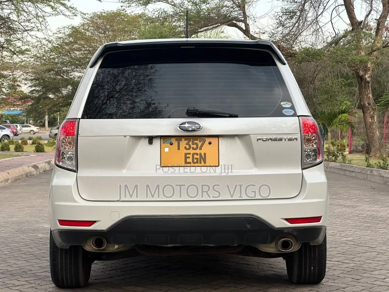 Subaru Forester 2010 Pearl